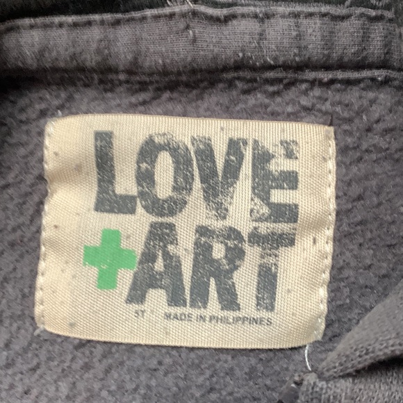 Boys size 5T Batman sweatshirt grey with bat ear hoodie - Picture 2 of 2